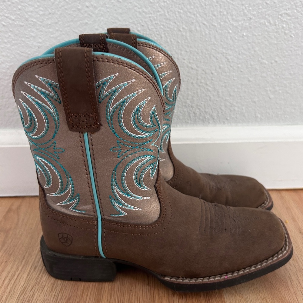 Ariat Brown and Turquoise Cowboy Boots